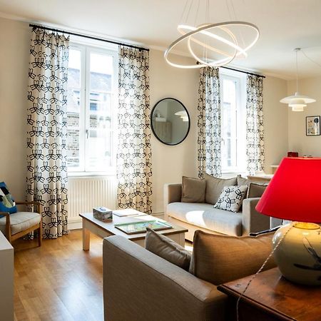 Bel Appartement, Bien Equipe Et Confortable Dans Le Centre Historique Fougeres Bagian luar foto