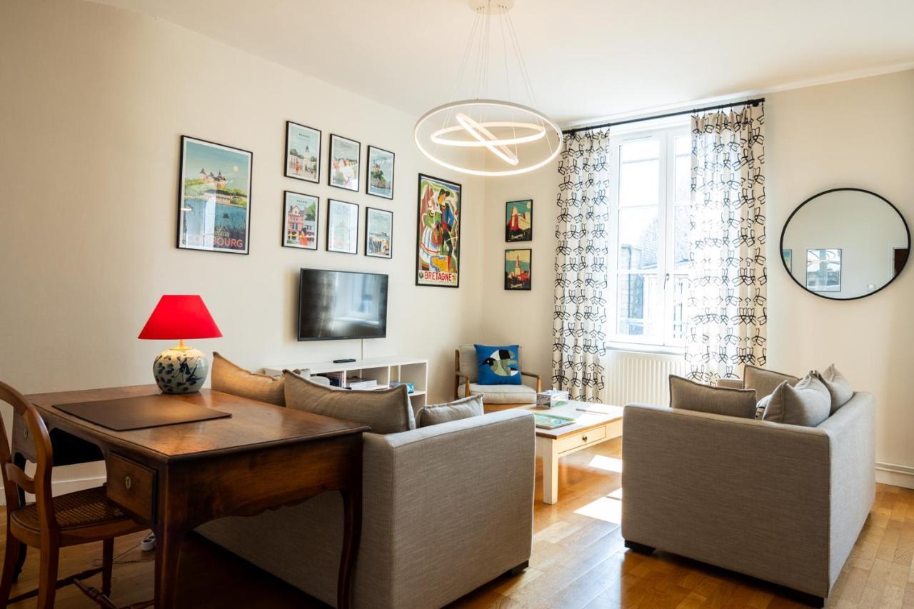 Bel Appartement, Bien Equipe Et Confortable Dans Le Centre Historique Fougeres Bagian luar foto